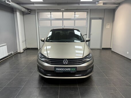 2018 Volkswagen Polo V Рестайлинг, бежевый, 1239000 рублей, вид 2