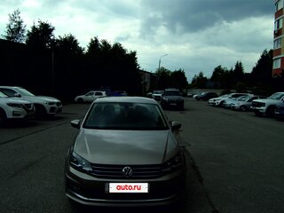 2018 Volkswagen Polo V Рестайлинг, бежевый, 1400000 рублей, вид 2