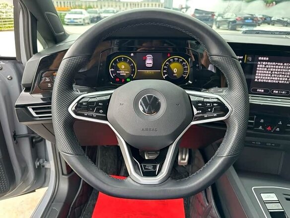 2023 Volkswagen Golf VIII, серый, 1740000 рублей - вид 11