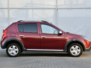 2013 Renault Sandero Stepway I, красный, 780000 рублей, вид 3