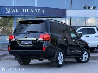 2012 Toyota Land Cruiser 200 Series Рестайлинг 1, чёрный, 3990000 рублей, вид 3