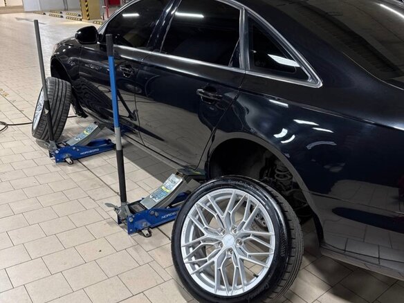 2011 Audi A6 IV (C7), чёрный, 1450000 рублей - вид 9
