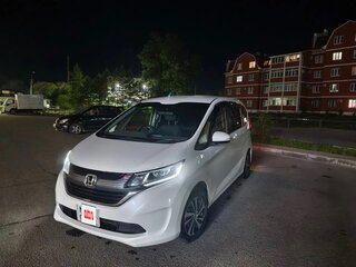 2017 Honda Freed II, белый, 1250000 рублей, вид 2