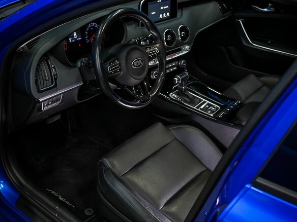 2019 Kia Stinger I, голубой, 3210000 рублей - вид 10