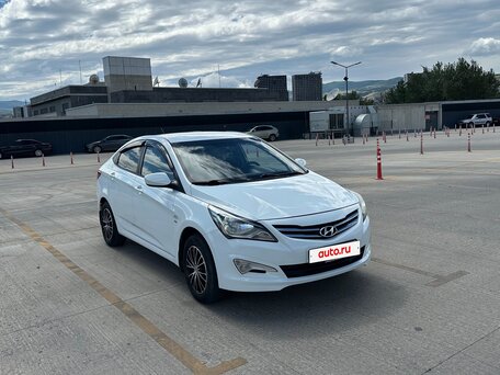 2015 Hyundai Solaris I Рестайлинг, белый, 890000 рублей, вид 2