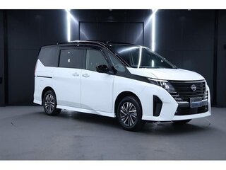 2023 Nissan Serena VI (C28), белый, 2300000 рублей, вид 1