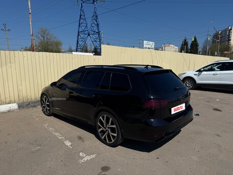 2019 Volkswagen Golf VII Рестайлинг, чёрный, 2350000 рублей, вид 2
