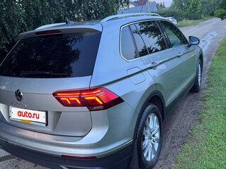 2021 Volkswagen Tiguan II Рестайлинг, серебристый, 4150000 рублей, вид 4