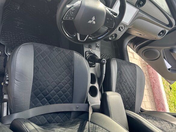 2004 Mitsubishi Outlander I, серый, 950000 рублей - вид 5