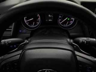 2020 Toyota Camry VIII (XV70) Рестайлинг, белый, 2500000 рублей, вид 5