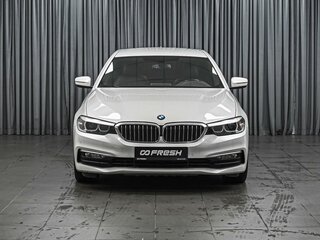 2018 BMW 5 серии 520i VII (G30/G31/G38), белый, 2588000 рублей, вид 3