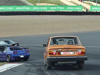 1975 Volvo 240 Series, оранжевый, 1300000 рублей, вид 3