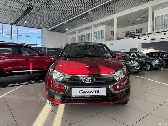 2025 Lada (ВАЗ) Granta I Рестайлинг, красный, 1067000 рублей