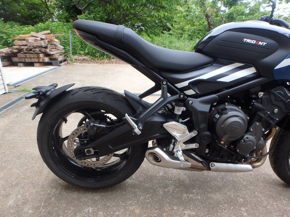 2026 Triumph Trident 660, чёрный, 1050000 рублей - вид 12