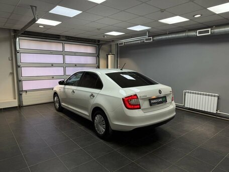 2015 Skoda Rapid I, белый, 945000 рублей, вид 4