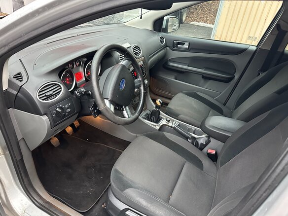 2008 Ford Focus II Рестайлинг, серебристый, 550000 рублей - вид 14