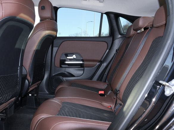 2020 Mercedes-Benz GLA 200 II (H247), чёрный, 2387000 рублей - вид 9