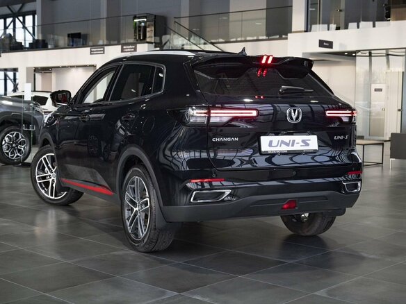 2026 Changan UNI-S I, чёрный, 3099900 рублей - вид 3