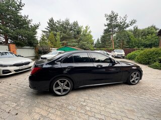 2015 Mercedes-Benz C-Класс 180 IV (W205), чёрный, 2000000 рублей, вид 4