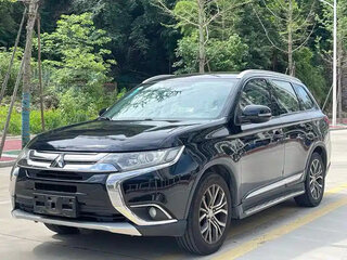 2022 Mitsubishi Outlander III Рестайлинг 3, чёрный, 2000000 рублей, вид 1