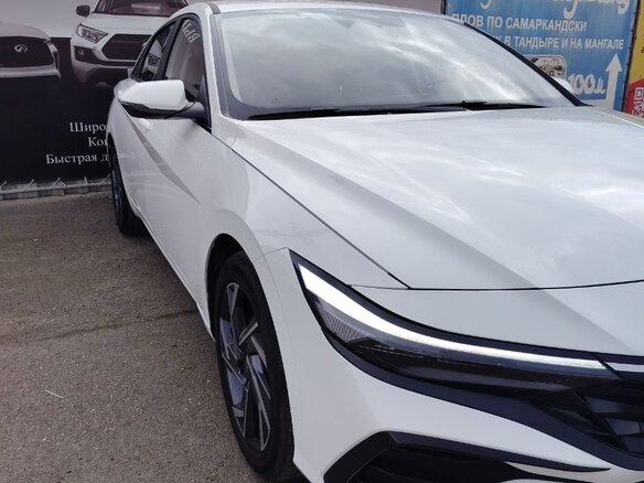 2025 Hyundai Elantra N Line VII (CN7) Рестайлинг, белый, 2150000 рублей - вид 2