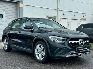 2021 Mercedes-Benz GLA 200 II (H247), чёрный, 2540000 рублей, вид 3