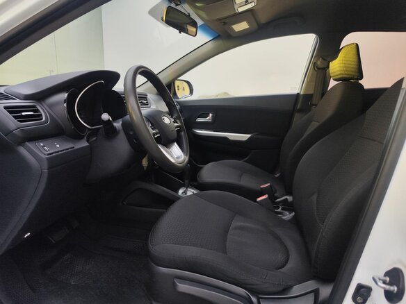 2012 Kia Rio 4-speed III, белый - вид 15