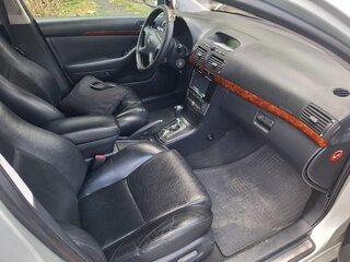 2004 Toyota Avensis II, серебристый, 700000 рублей, вид 4