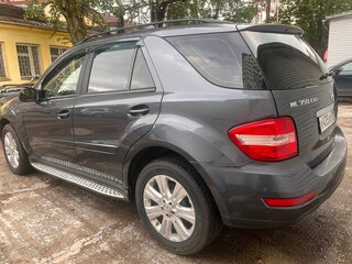 2009 Mercedes-Benz M-Класс 350 II (W164) Рестайлинг, серый, 1290000 рублей, вид 5