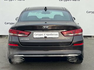 2018 Kia Optima IV Рестайлинг, коричневый, 2100000 рублей, вид 5