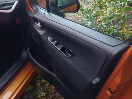 2008 Peugeot 207 I, оранжевый, 300000 рублей, вид 2