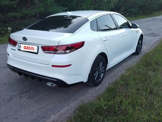 2020 Kia Optima IV Рестайлинг, белый, 1565000 рублей, вид 4