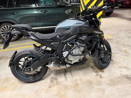 2025 CFMoto 675NK, серый, 680000 рублей, вид 3