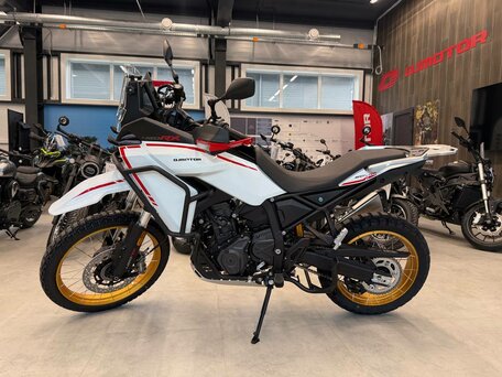 2026 QJMotor SRT 450 RX, серый, 559000 рублей, вид 1
