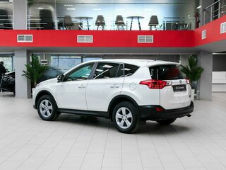 2013 Toyota RAV4 IV (XA40), белый, 1790000 рублей, вид 4