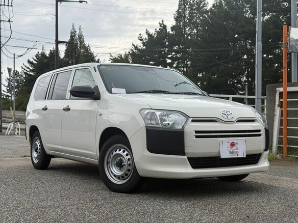 2022 Toyota Probox I Рестайлинг, серый, 793000 рублей - вид 2