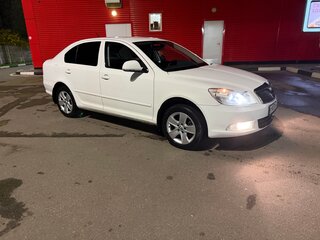 2012 Skoda Octavia II (A5) Рестайлинг, белый, 680000 рублей, вид 2