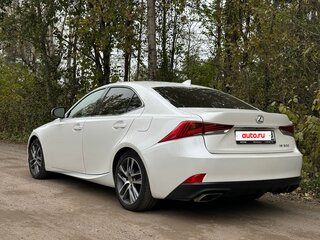 2018 Lexus IS 300 III Рестайлинг, белый, 2250000 рублей, вид 4