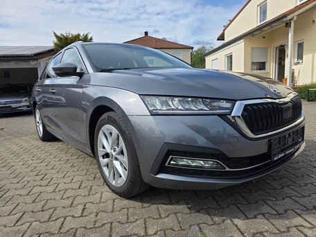 2023 Skoda Octavia IV (A8), серый, 2410000 рублей, вид 2
