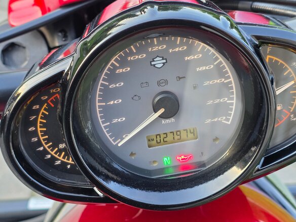 2013 Harley-Davidson V-Rod, красный, 1500000 рублей - вид 14