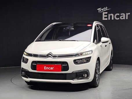 2018 Citroen C4 Picasso Grand II Рестайлинг, белый, 1900000 рублей, вид 2