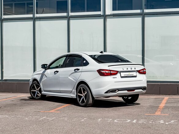2023 Lada (ВАЗ) Vesta I Рестайлинг (NG), белый - вид 5
