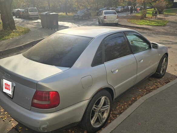 2001 Audi A4 I (B5) Рестайлинг, серый, 370000 рублей - вид 3