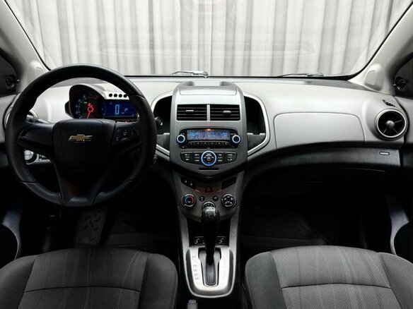 2013 Chevrolet Aveo II, чёрный, 829000 рублей - вид 12