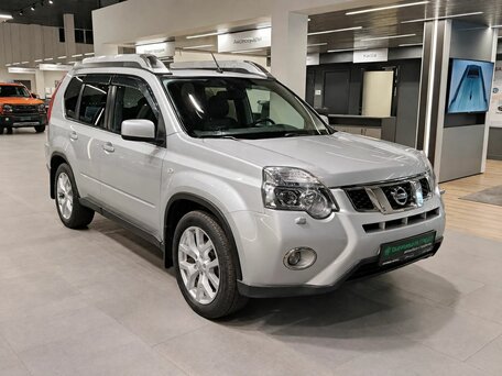 2014 Nissan X-Trail II Рестайлинг, серебристый, 1469000 рублей, вид 1