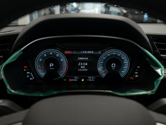 2026 Audi Q3 45 TFSI II (F3), серый, 4700000 рублей - вид 11