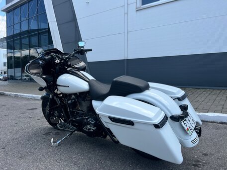 2017 Harley-Davidson Road Glide Limited, белый, 1899000 рублей, вид 2