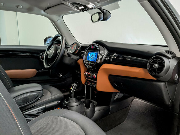 2020 Mini Hatch Cooper III (F55/F56) Рестайлинг, оранжевый, 2395000 рублей - вид 10