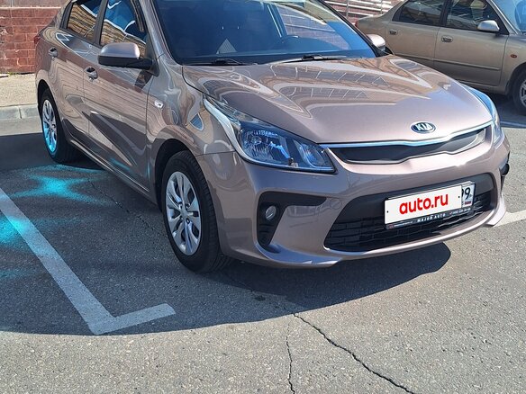 2020 Kia Rio IV, коричневый