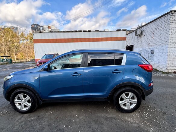 2014 Kia Sportage III Рестайлинг, синий, 1230000 рублей - вид 3